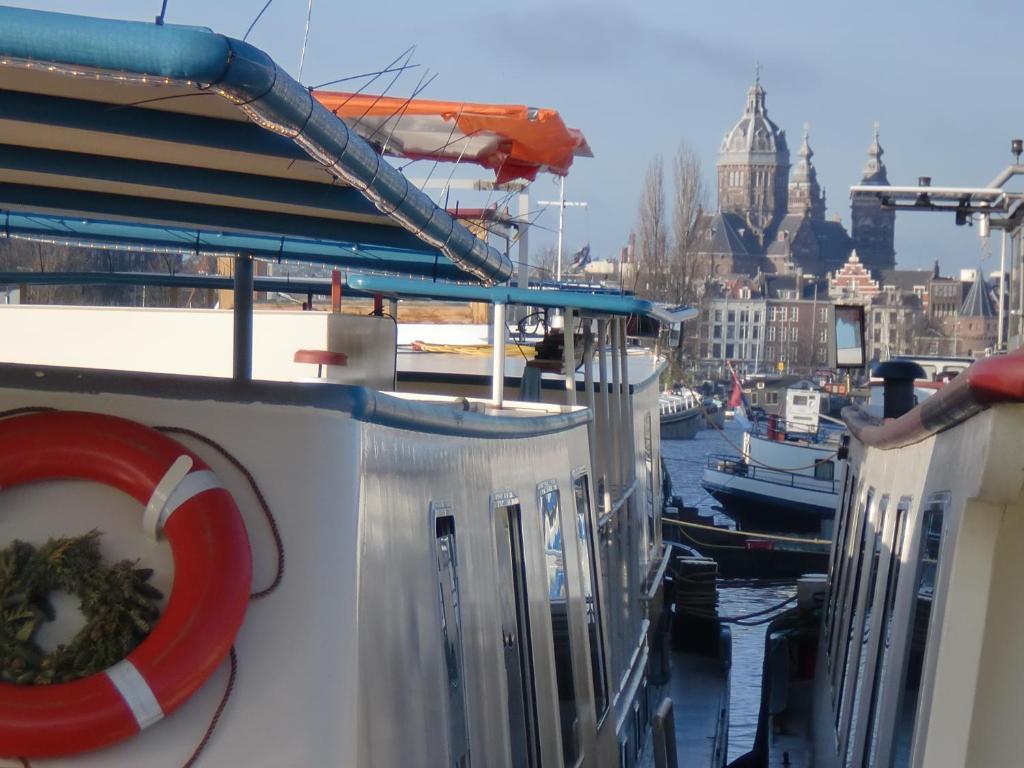 Hotelboat Fiep Amsterdam Exterior photo