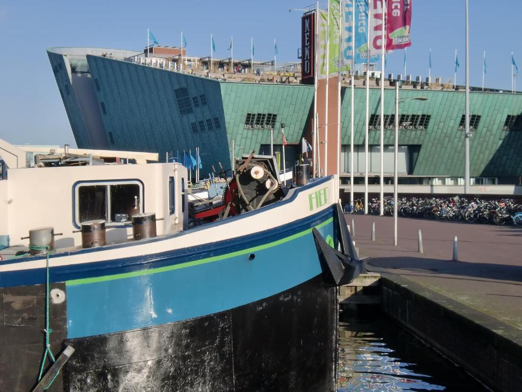 Hotelboat Fiep Amsterdam Exterior photo