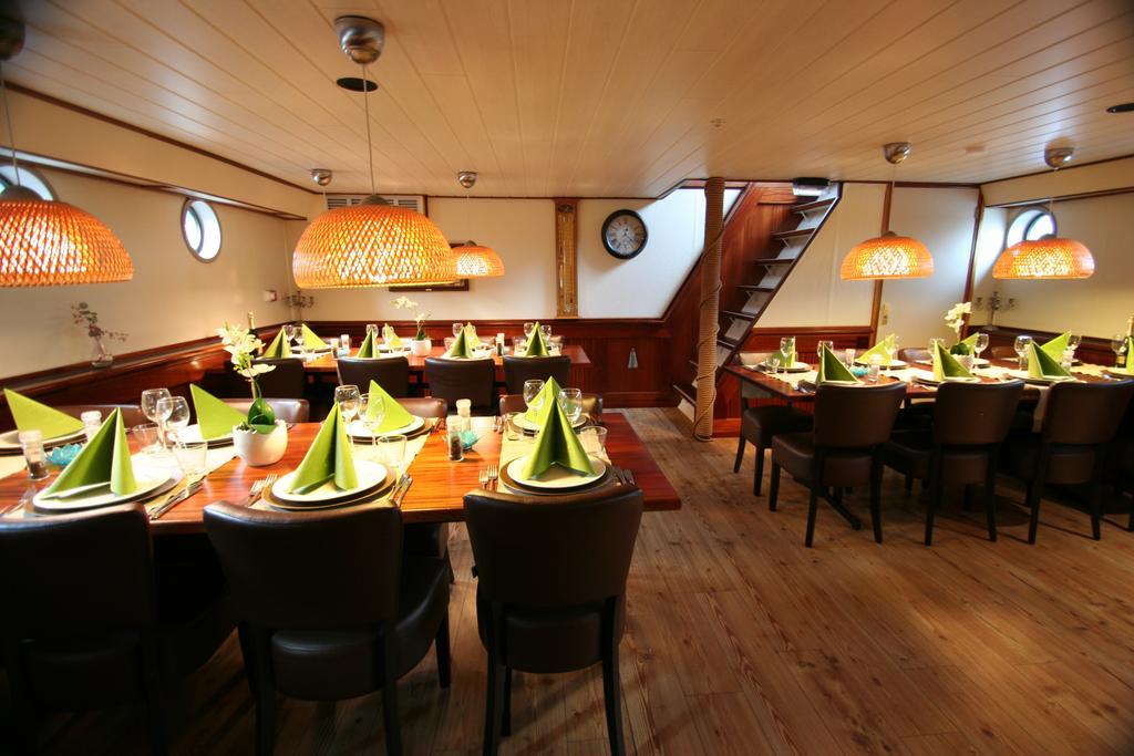 Hotelboat Fiep Amsterdam Exterior photo