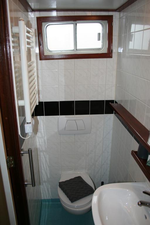 Hotelboat Fiep Amsterdam Exterior photo