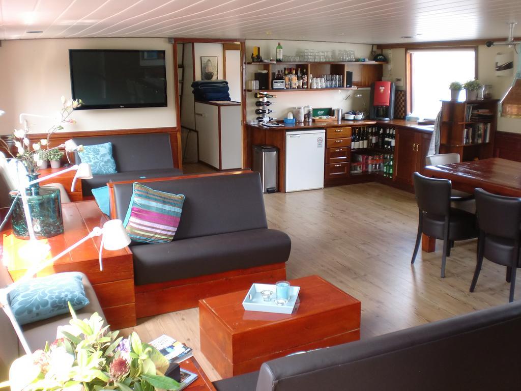 Hotelboat Fiep Amsterdam Exterior photo