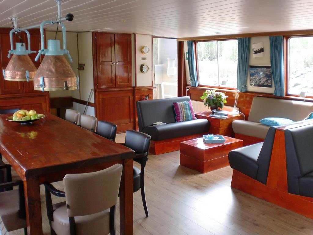 Hotelboat Fiep Amsterdam Exterior photo